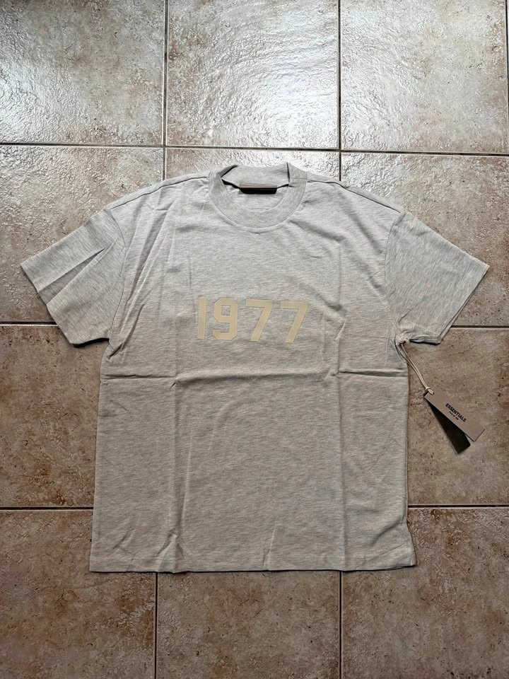 AUTHENTIC Essentials Fear of God 1977 Light Oatmeal T-Shirt