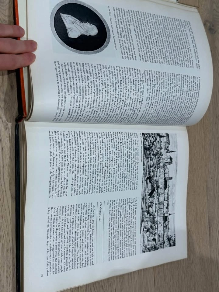 Mozart Coffee Table Book - photo 2