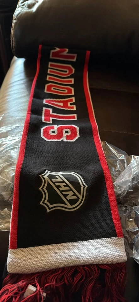 Scarf Knit Unisex NHL Stadium Series NWT - photo 2