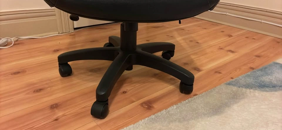 Desk chair. - photo 4