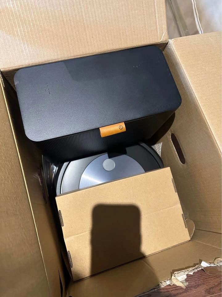 iRobot Roomba J6+ - photo 2