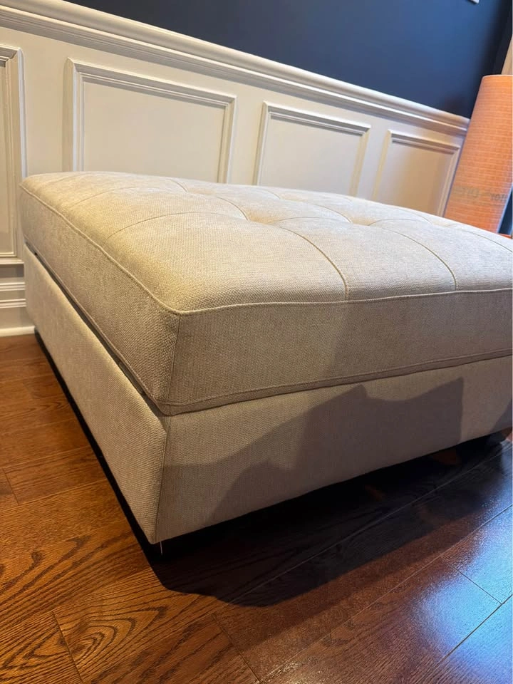 Thomasville Storage Ottoman - photo 2