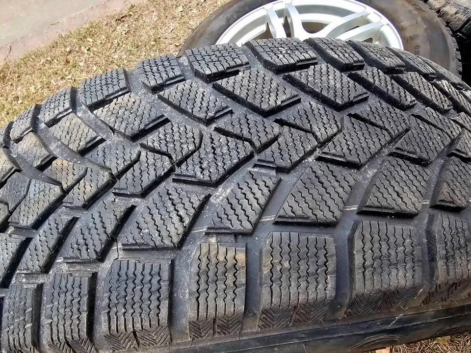 5 Haida 225/65R17 Winter Tires on Rims - photo 2