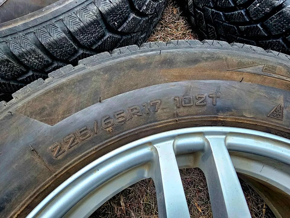 5 Haida 225/65R17 Winter Tires on Rims - photo 3