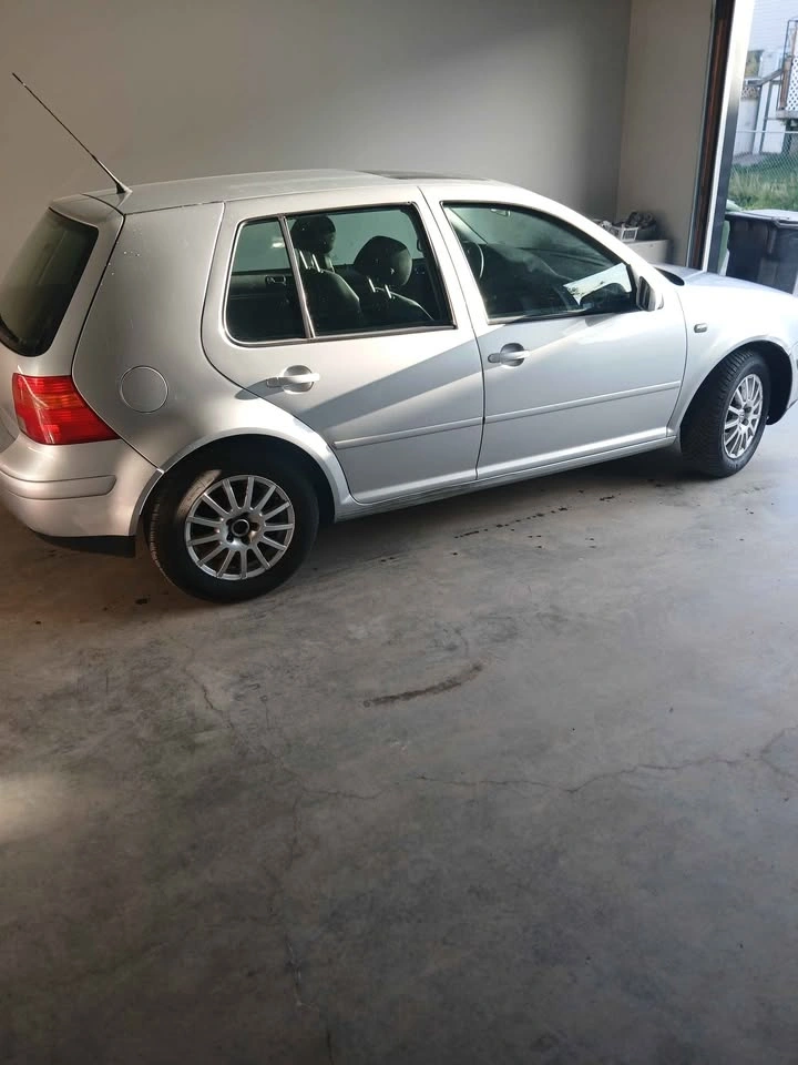 2003 Volkswagen Golf - photo 5