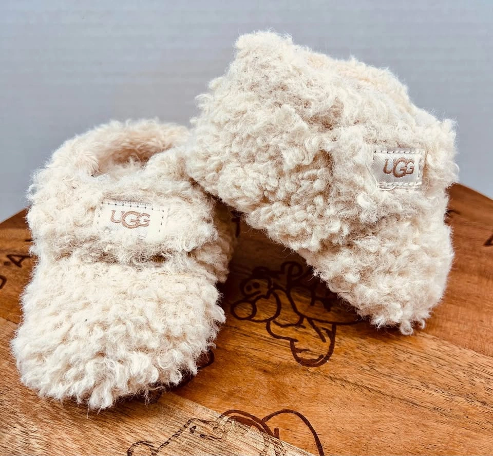 New UGG Bixbee Baby Infant Cream Booties - Size 0/1