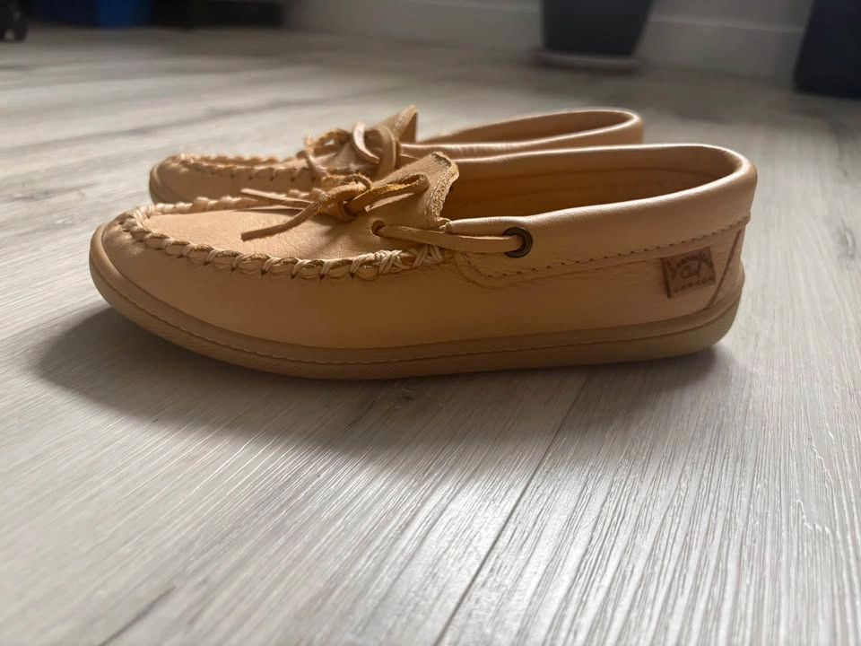 Moccasins Laurentian Chief - genuine moose hide size 6 - photo 4