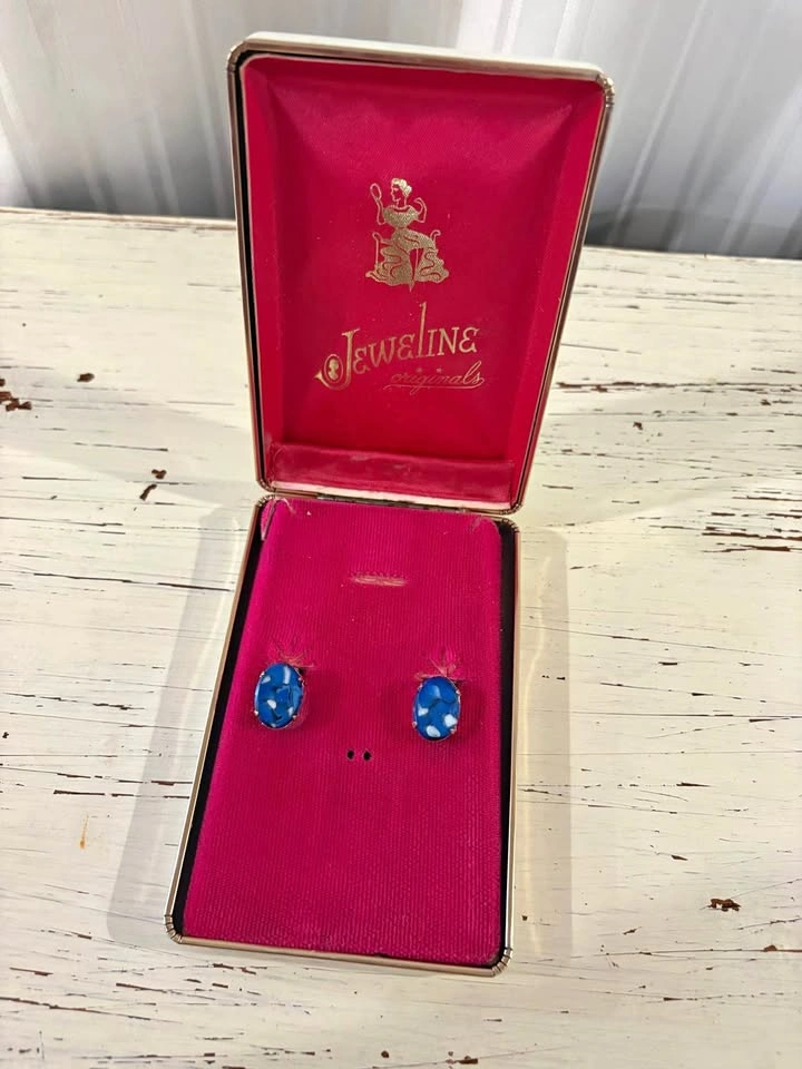 Vintage clip earrings 60’s Jeweline Originals