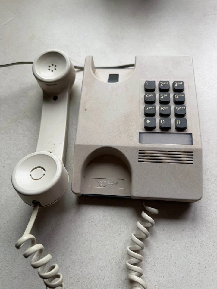 Corded Phone - photo 2