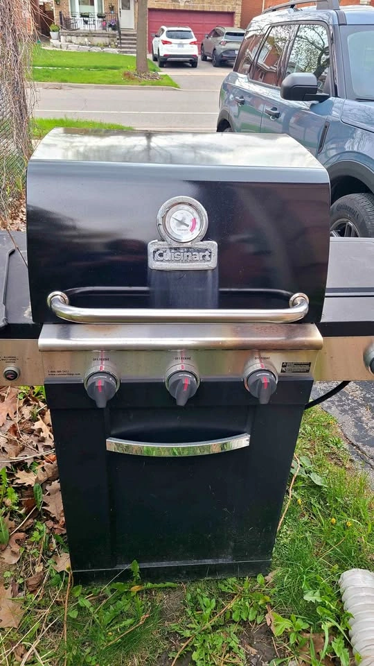 Cuisinart 3600BTU BBQ with side burner + Propane Tank