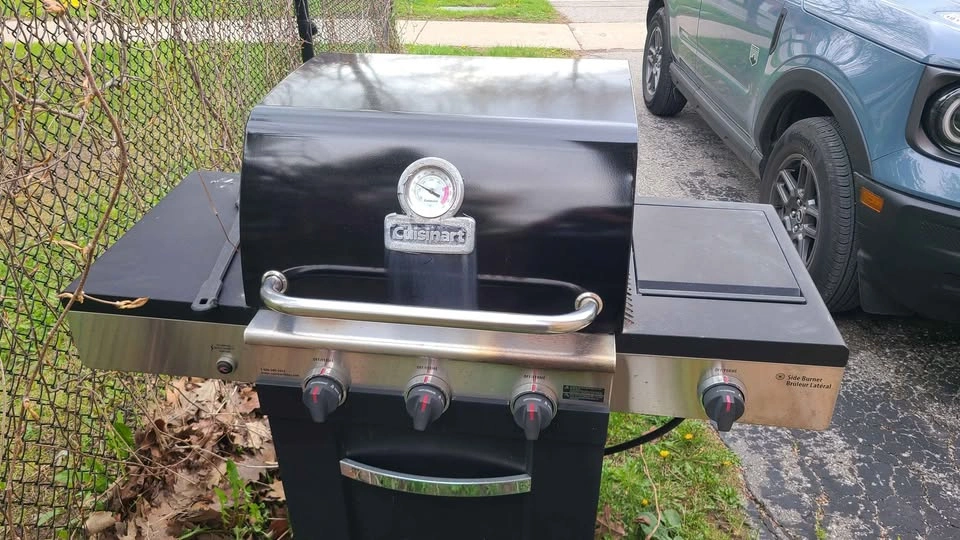 Cuisinart 3600BTU BBQ with side burner + Propane Tank - photo 2