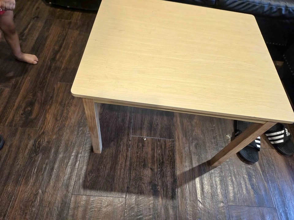 Kids Table // mesa de niños