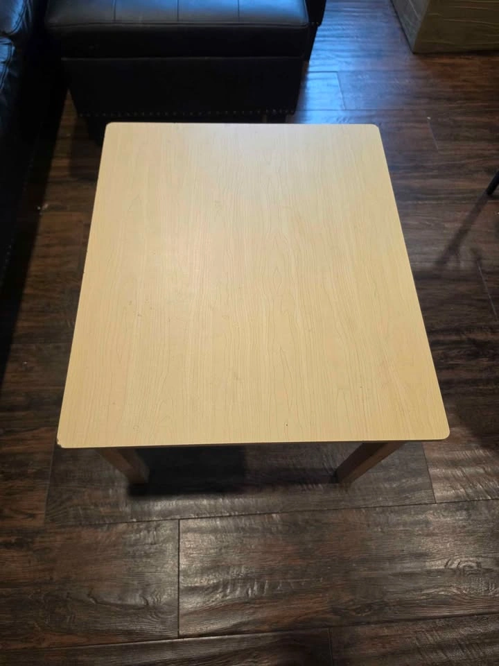 Kids Table // mesa de niños - photo 2
