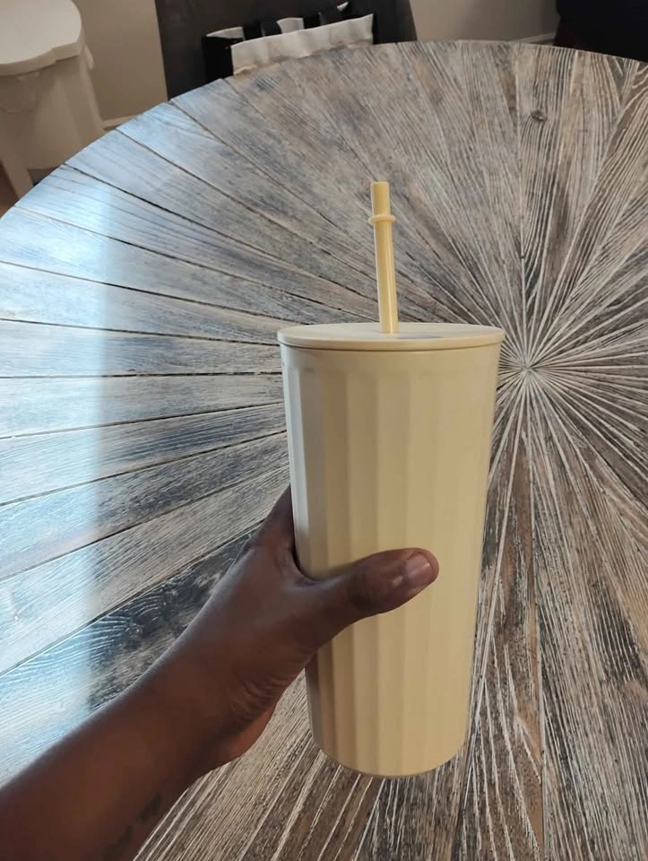 1 quart/32 oz yellow to go cup - photo 2