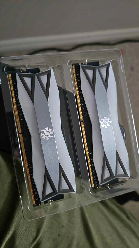 XPG Spectrix RGB Ram - 2 X 8GB