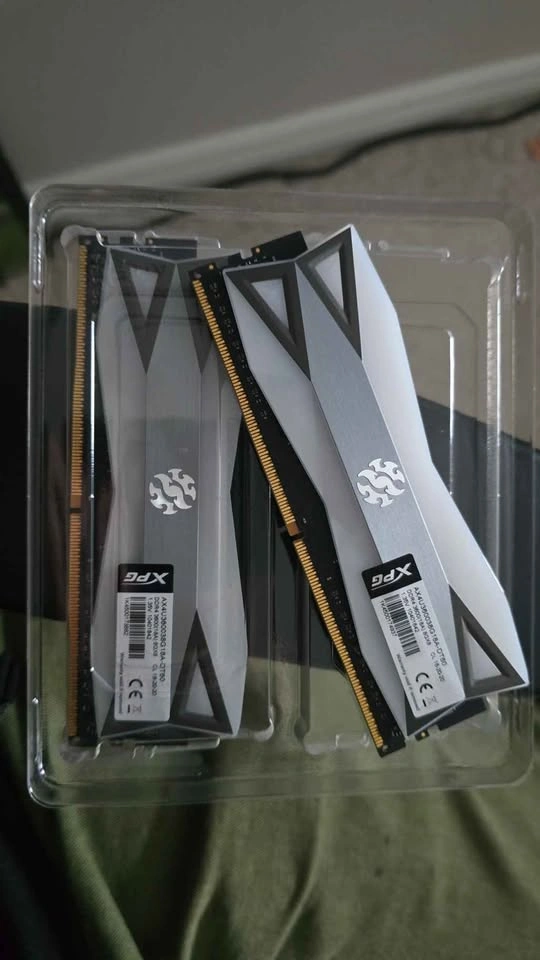 XPG Spectrix RGB Ram - 2 X 8GB - photo 2