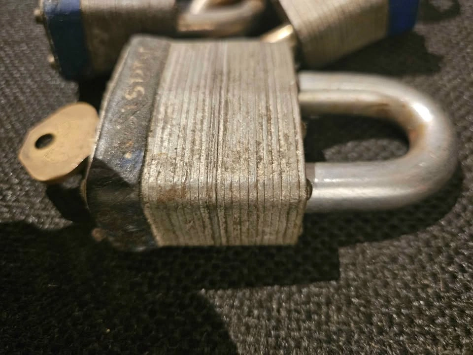 Three Master Locks, Two Keyed Alike, One Larger Size w/ Key - photo 3