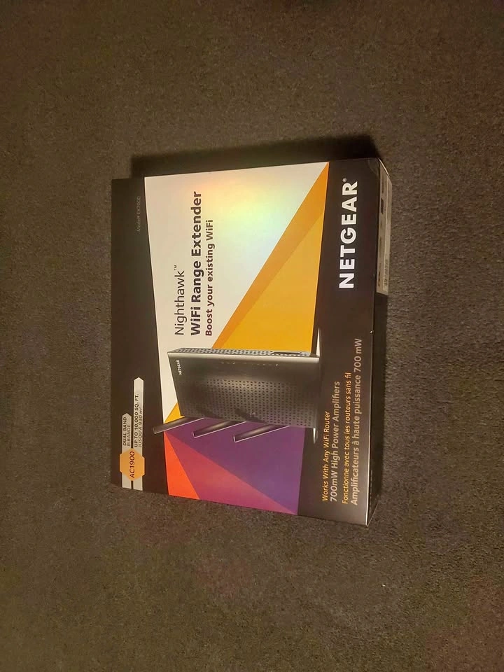 NetGear WiFi Range Extender - WiFi Signal Booster