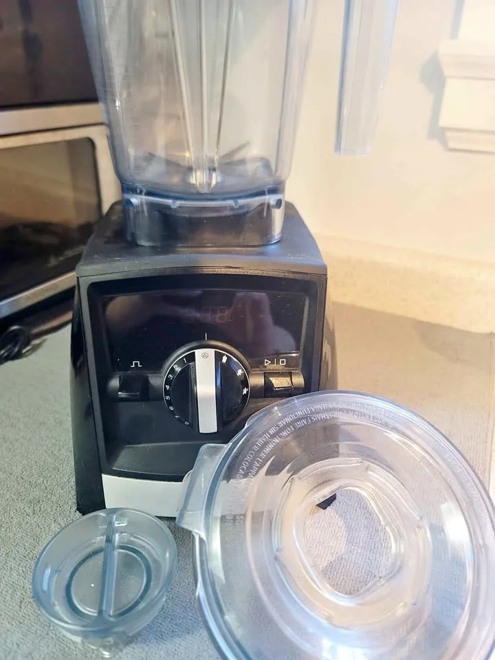 Vitamix A2500 Ascent Series Smart Blender thumbnail