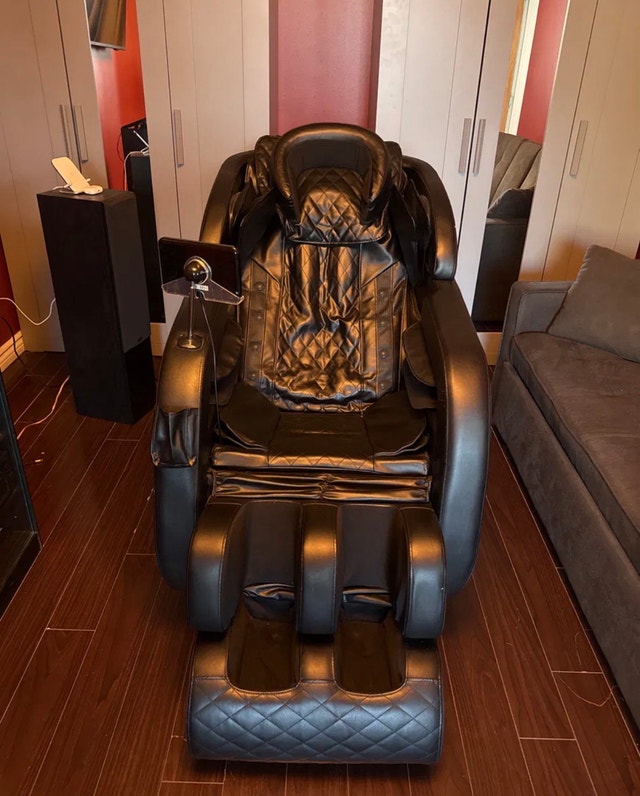 Full Body Zero Gravity Massage Chair