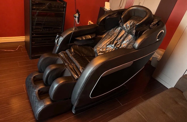 Full Body Zero Gravity Massage Chair - photo 2