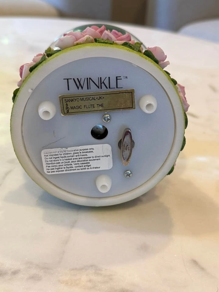 Twinkle Sankyo Musical Fairy Snow Globe Magic Flute - photo 2