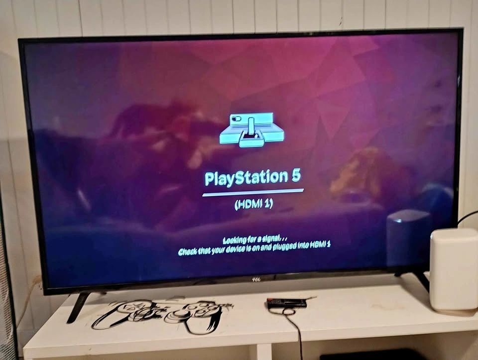 TCL 55 inch TV. Smart TV - Tested & Working