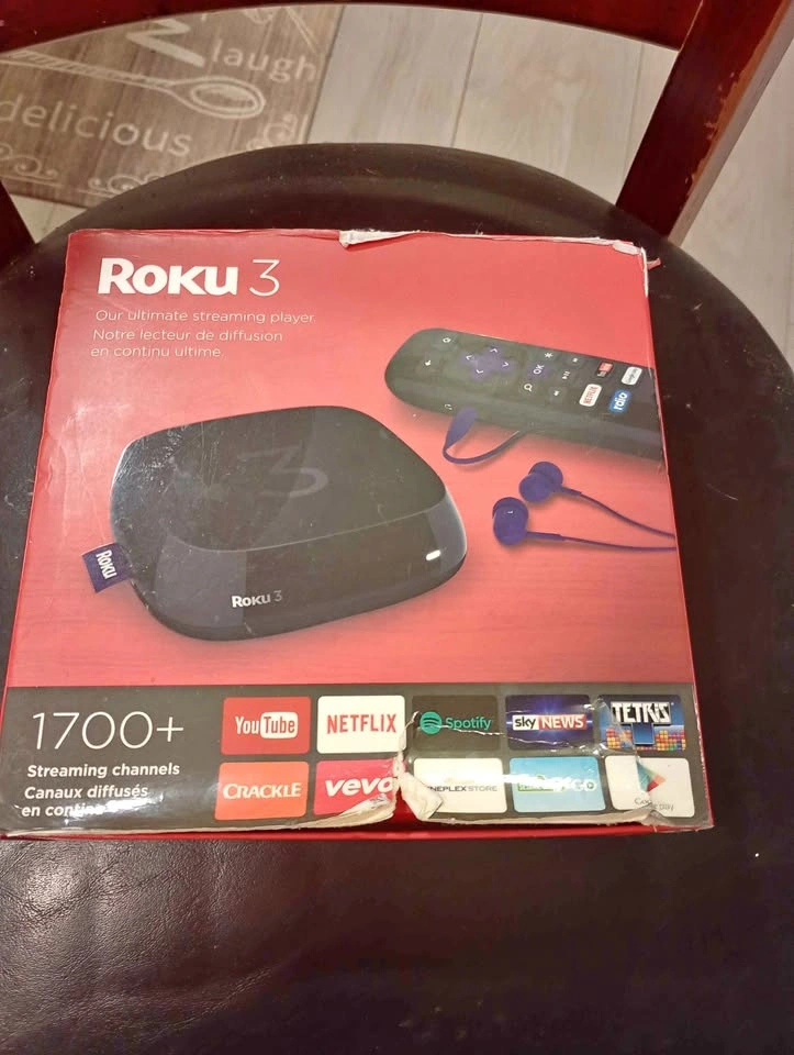 Roku 3 Streaming Player (Complete)