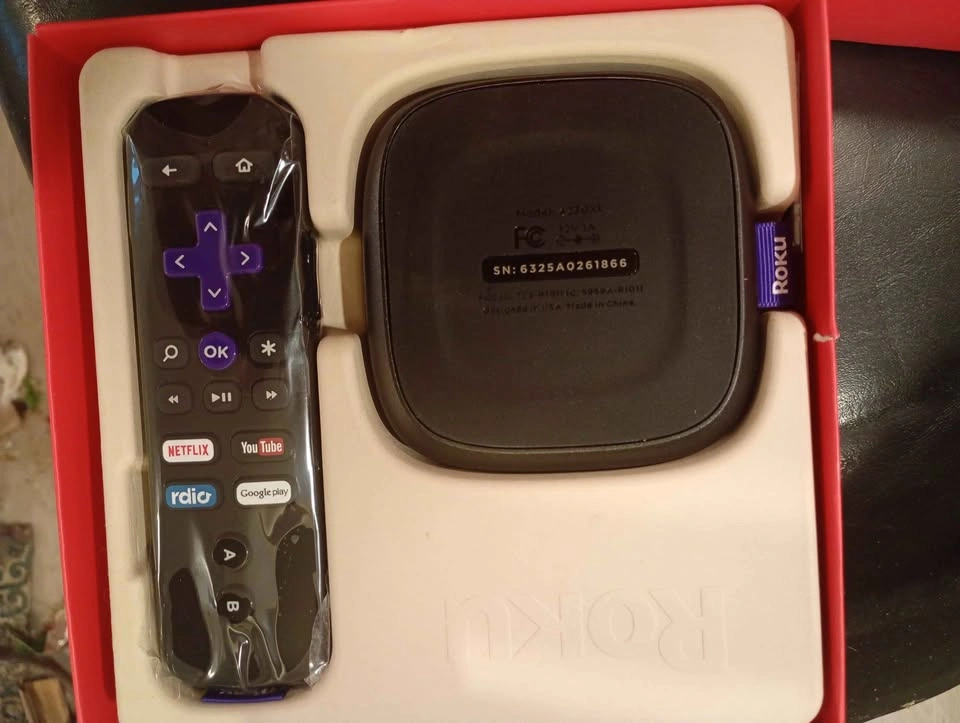 Roku 3 Streaming Player (Complete) - photo 3