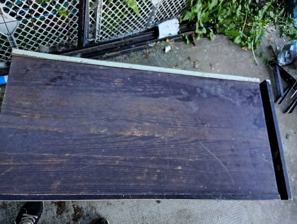 FREE Outdoor Project Table / Garage Workbench with Storage - photo 2