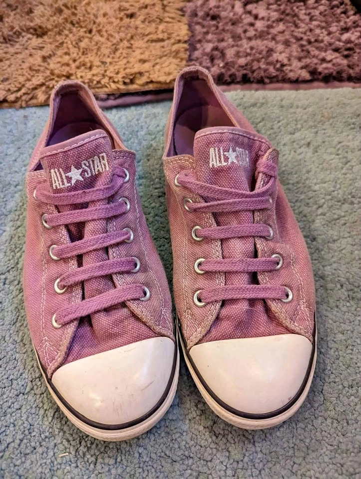 Pastel purple/pink converse sneakers