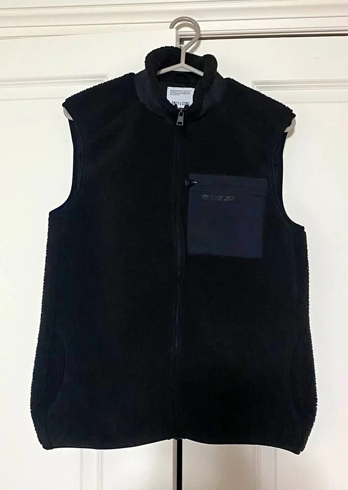MENS ONLY & SONS SHERPA VEST (SMALL)
