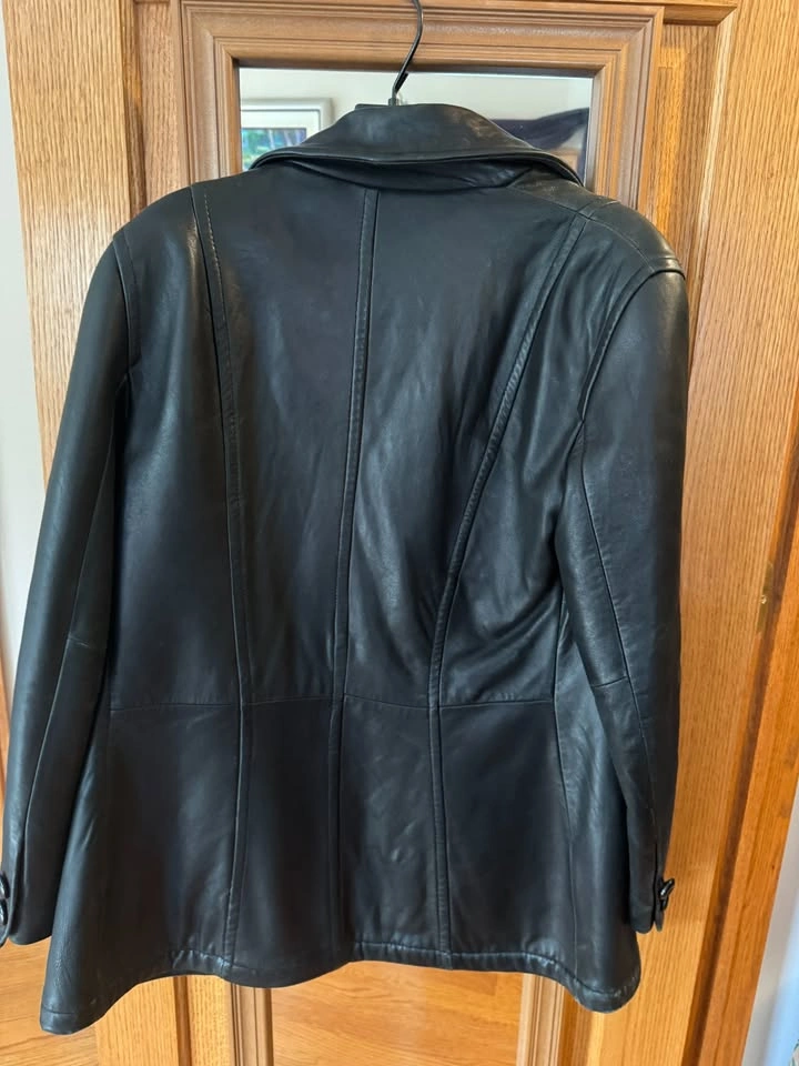LNR by La Nouvelle Renaissance Leather Jacket - photo 3