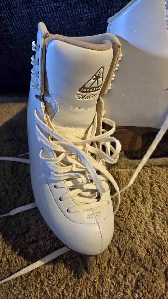 Jackson Ultima Artiste Figure Skates Women Size 8 1/2