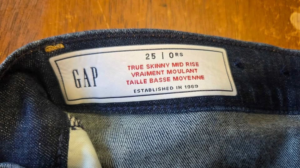 Gap Women's True Skinny Mid Rise Jeans Size 25 - photo 3