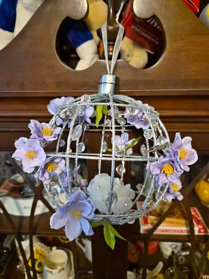 Beautiful lighted orbit lantern (2 pcs) thumbnail