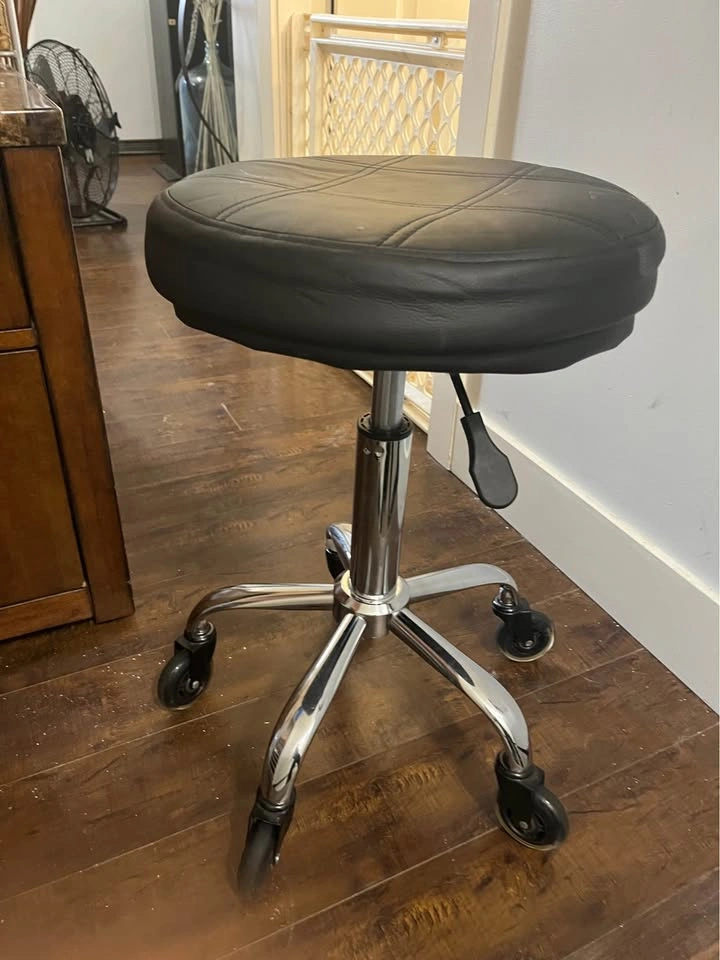 Mcdoofly Black Rolling Swivel Stool - photo 2