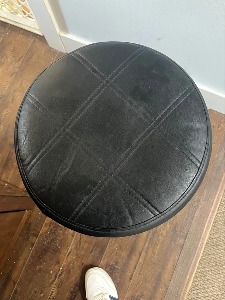 Mcdoofly Black Rolling Swivel Stool - photo 3