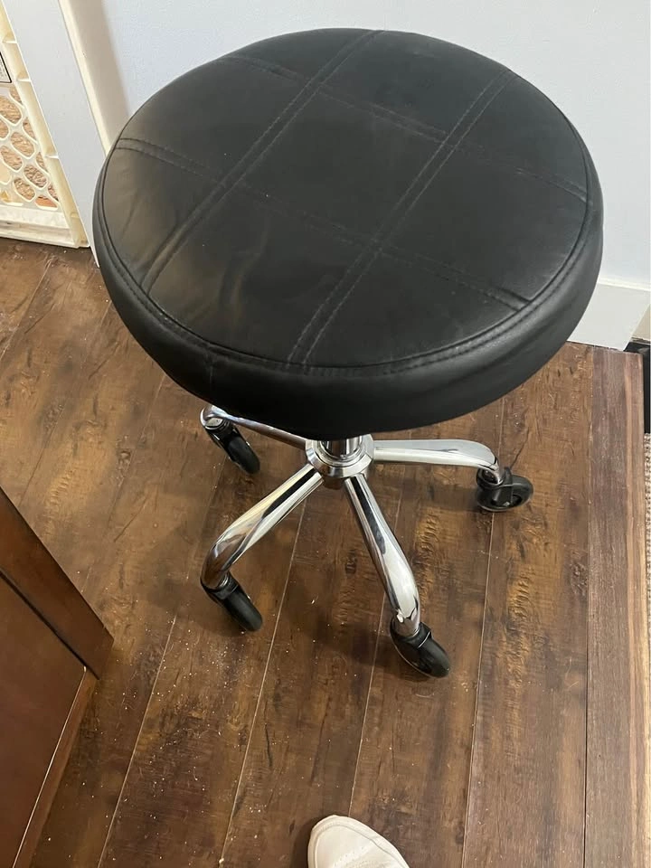 Mcdoofly Black Rolling Swivel Stool - photo 4