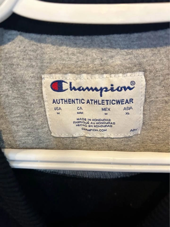 Champion Men's Medium Black Crewneck - photo 2