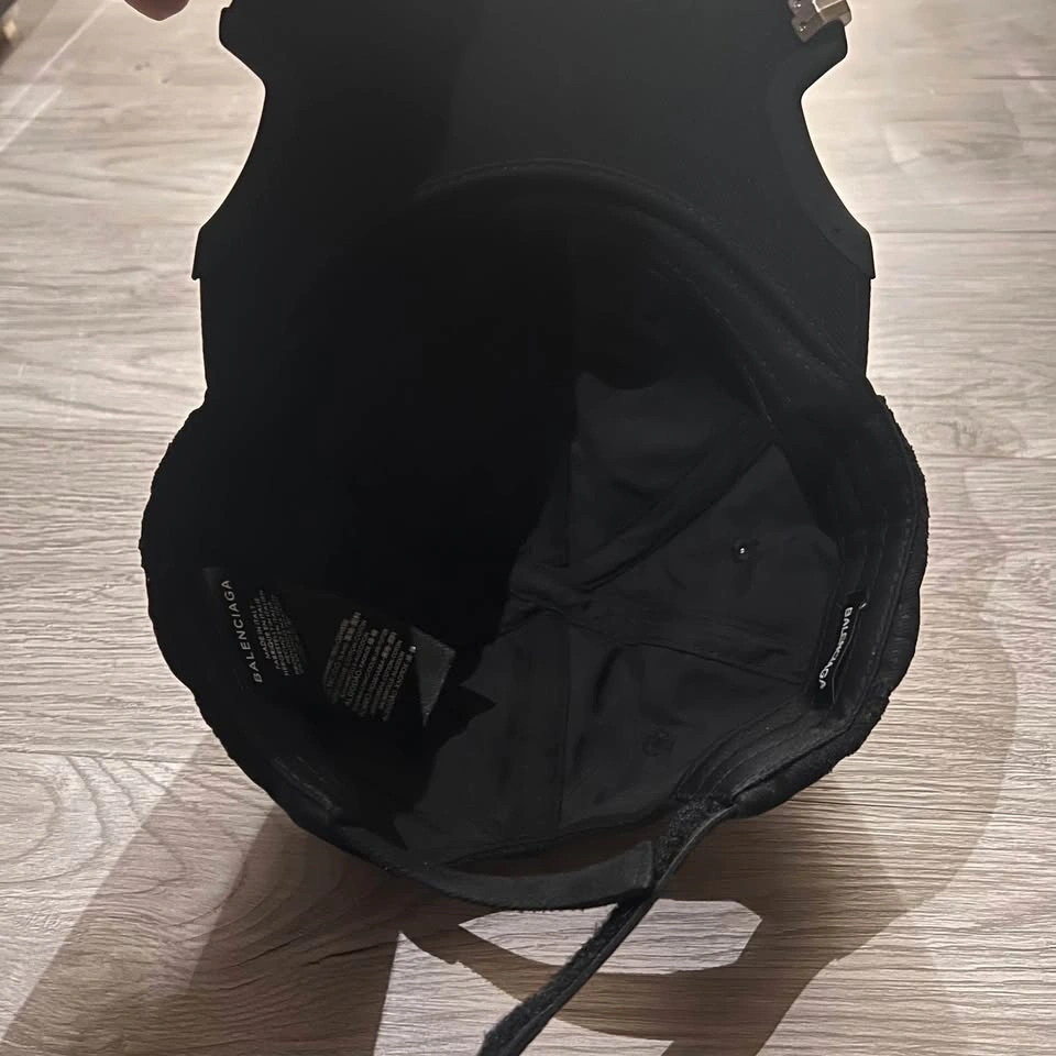 Balenciaga Metal Logo Cap - photo 4
