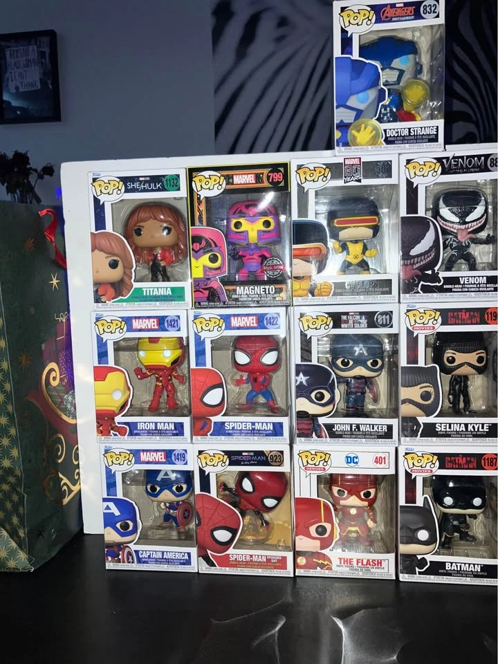 Marvel & DC Mixed Funko Pop Lot - photo 2