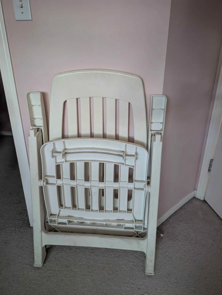 Foldable patio chair with cushion - photo 2