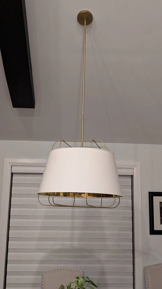 NEW - Elegant & Chic 6 Light Pendant/Chandelier in Gold and Whit - photo 2