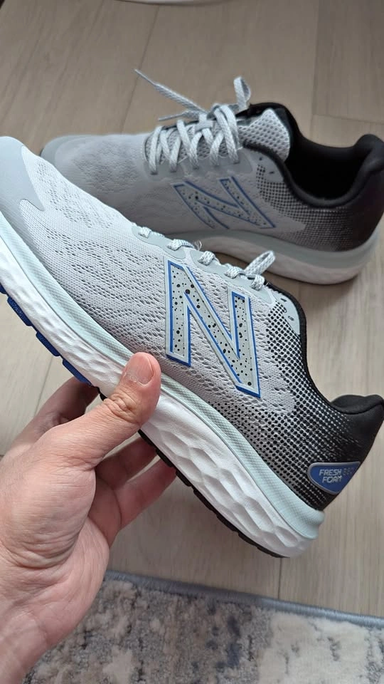 New Balance 680 Mens US 10.5