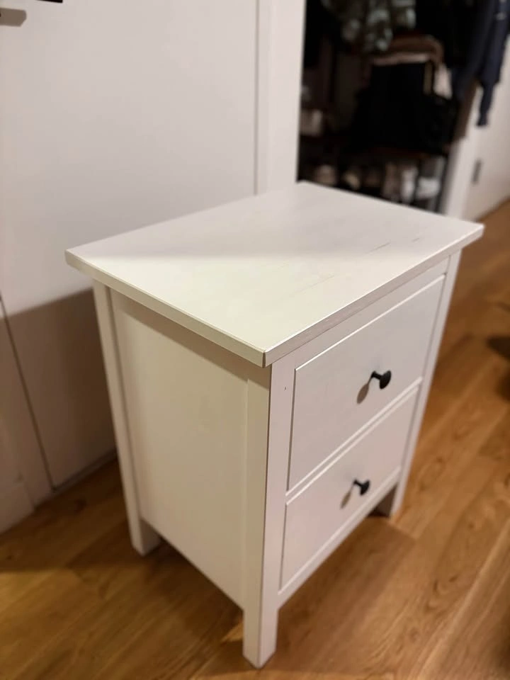 Twin White 2-Drawer Nightstands - Set of Two - photo 2