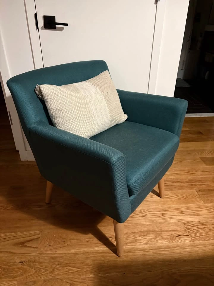 Teal Accent Chair w/ Tufted Back - photo 3