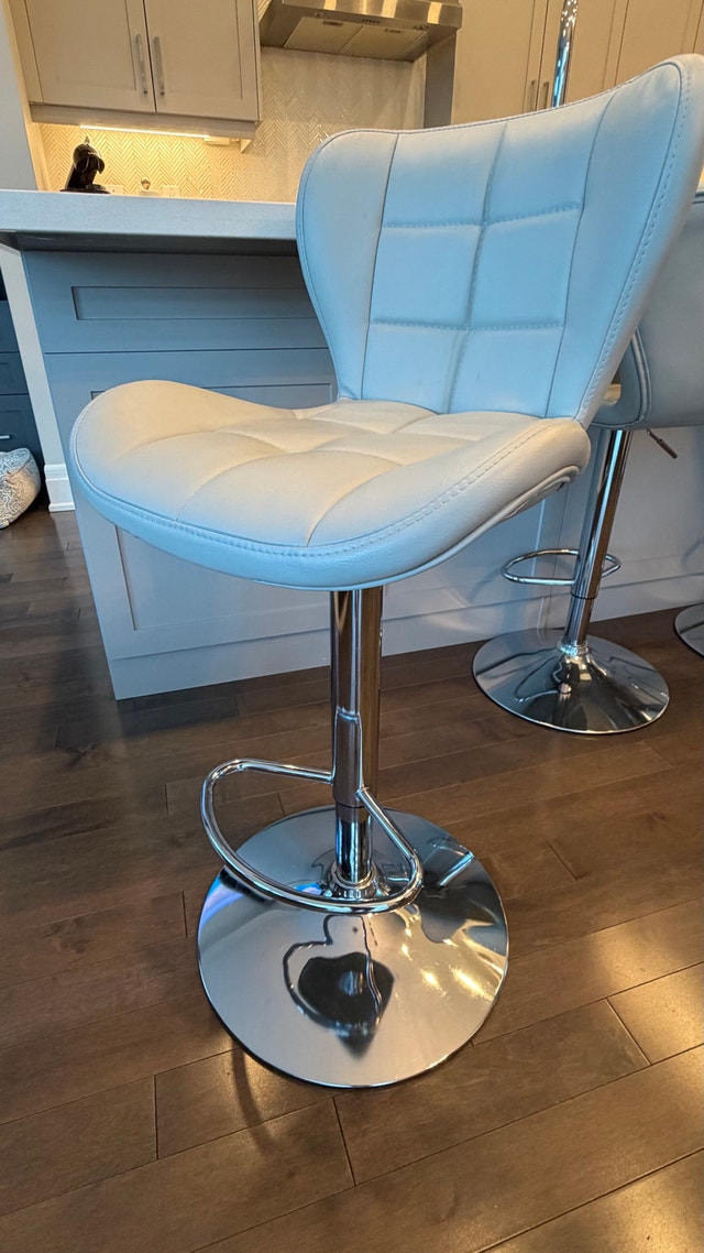 Kitchen Swivel Stools (3)