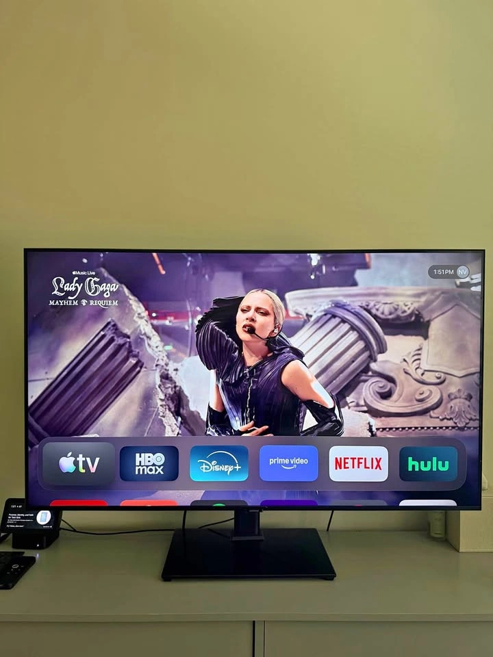 LG 50 inch 4K LED TV 8000 Series with Perlsmith Swivel Stand