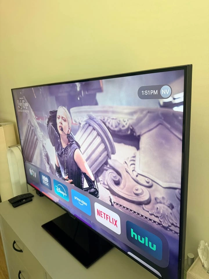 LG 50 inch 4K LED TV 8000 Series with Perlsmith Swivel Stand - photo 3